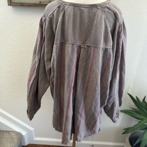Free People Distressed Jackson Wyoming Gray Sweatshirt ladies size M - Picture 2 of 8